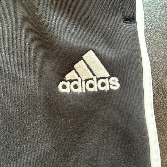 Classic Adidas 3 stripe sweat pants - Picture 4 of 15